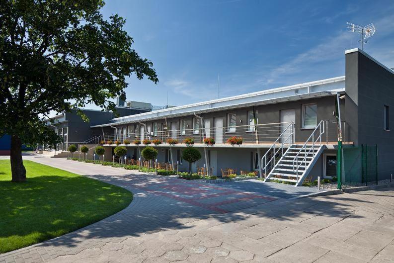 Restauracja 32 Motel Грифіце Екстер'єр фото